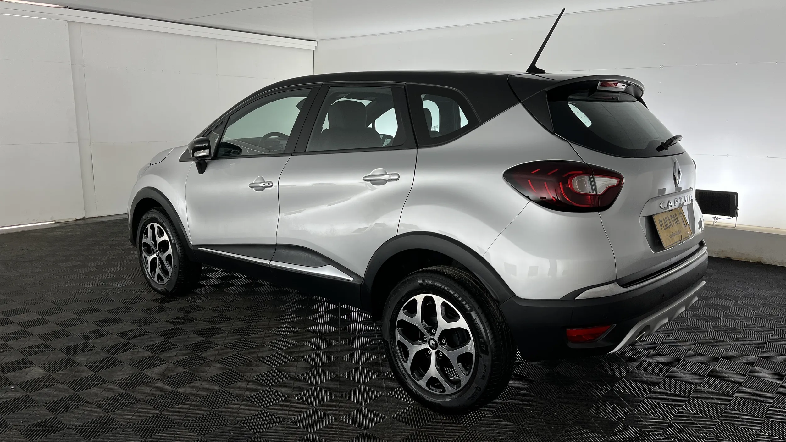 RENAULT CAPTUR INTENS 2024