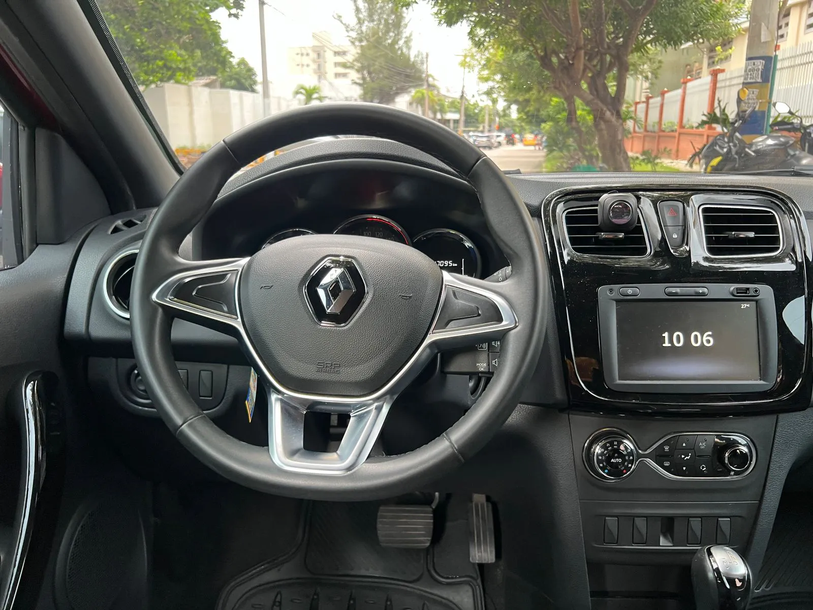 RENAULT LOGAN 2021