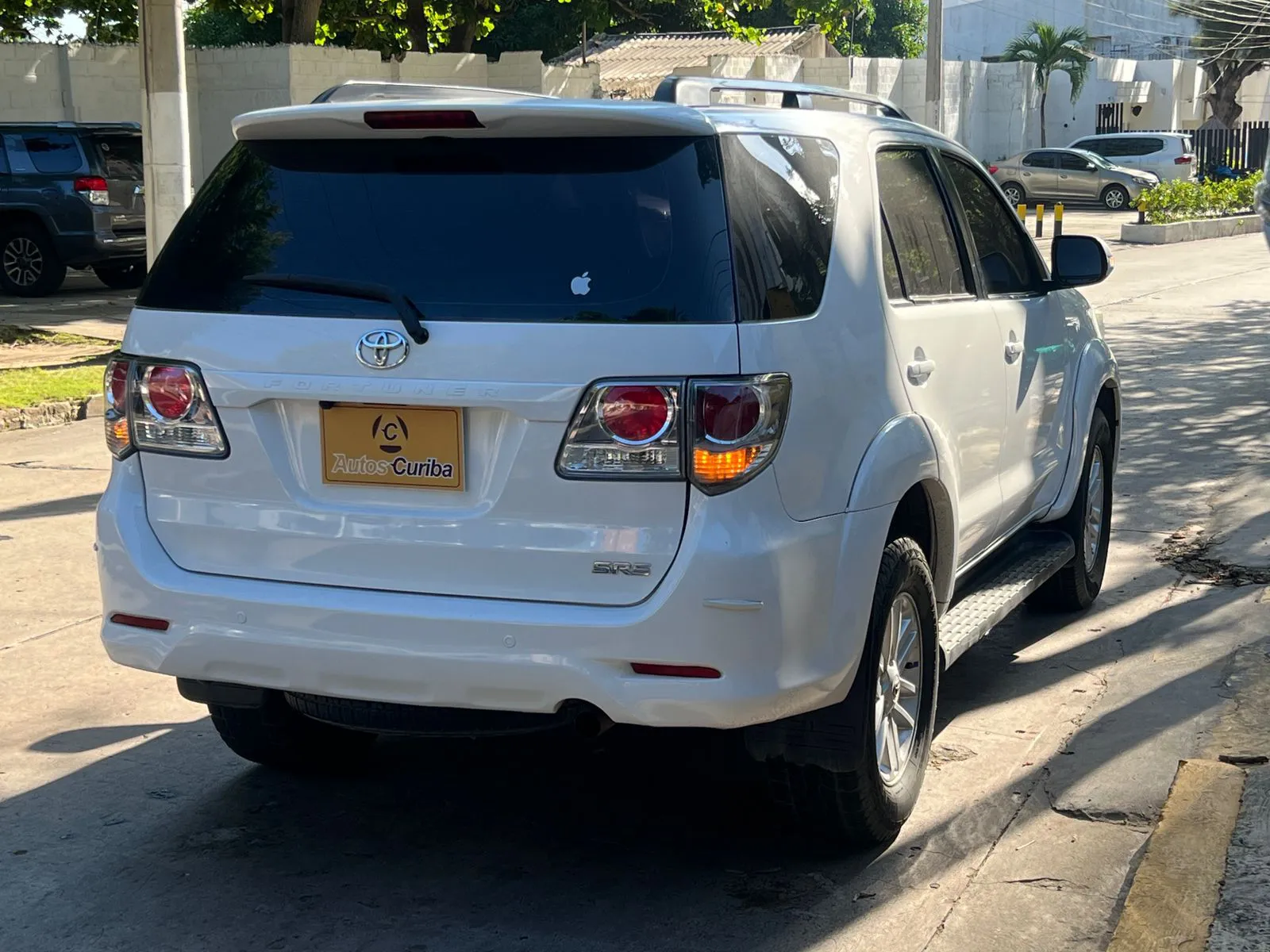 TOYOTA FORTUNER 2015