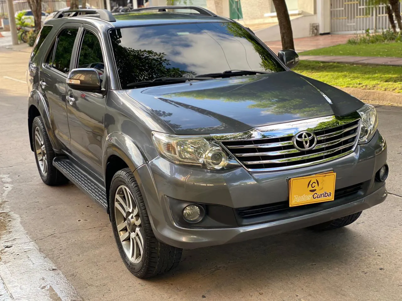 MITSUBISHI MONTERO 2018