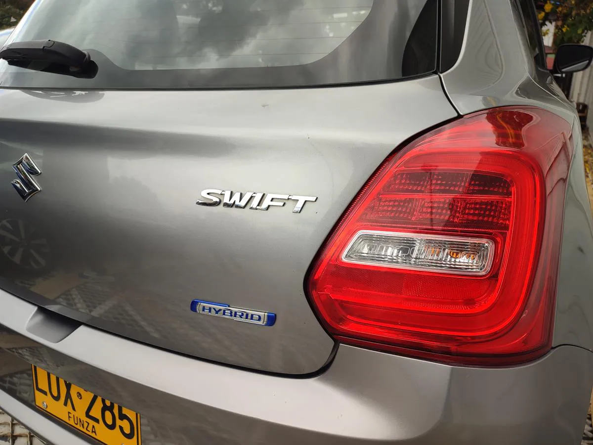 SUZUKI SWIFT HYBRID 2023