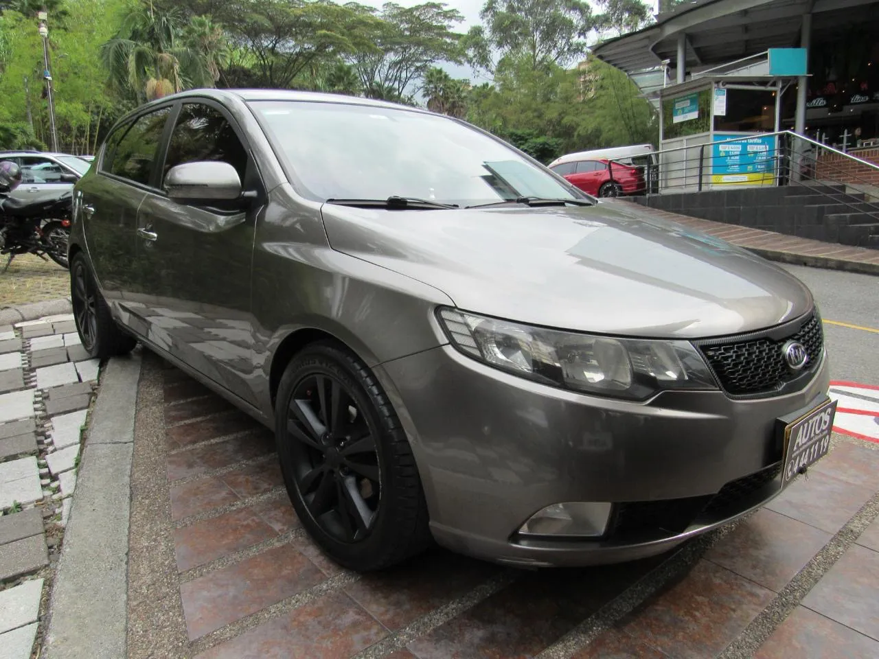 KIA CERATO 2011