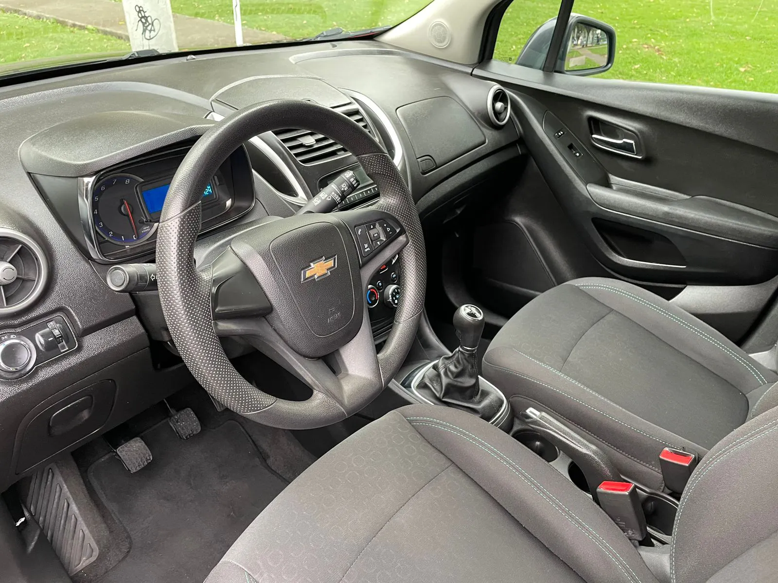 CHEVROLET TRACKER LS 2015