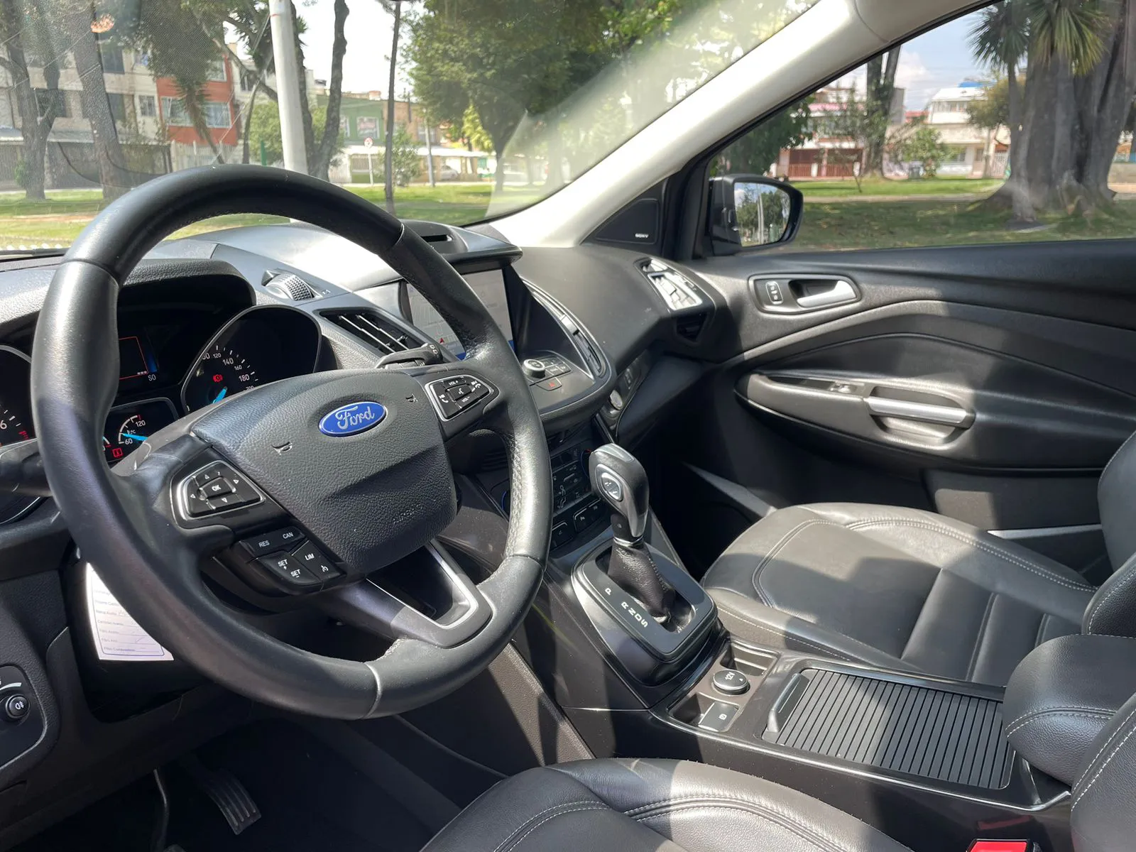 FORD ESCAPE TITANIUM 2020