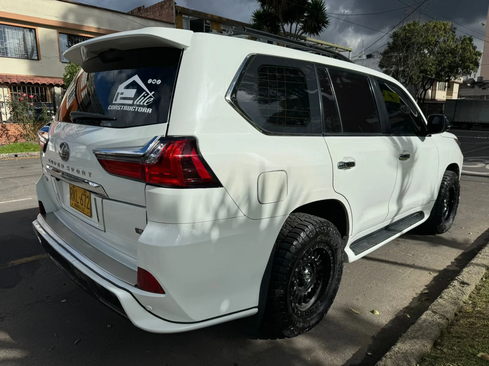 LEXUS LX [3] 570.0 2011