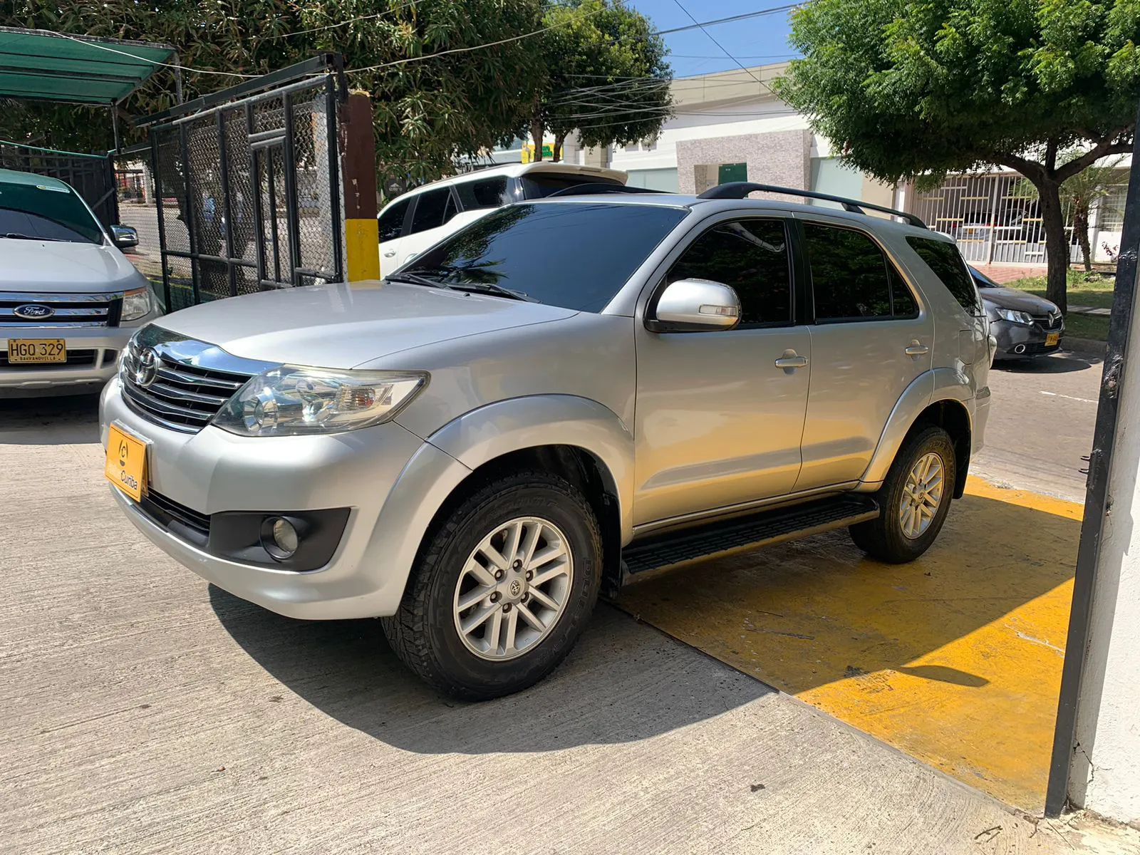 TOYOTA FORTUNER 2014