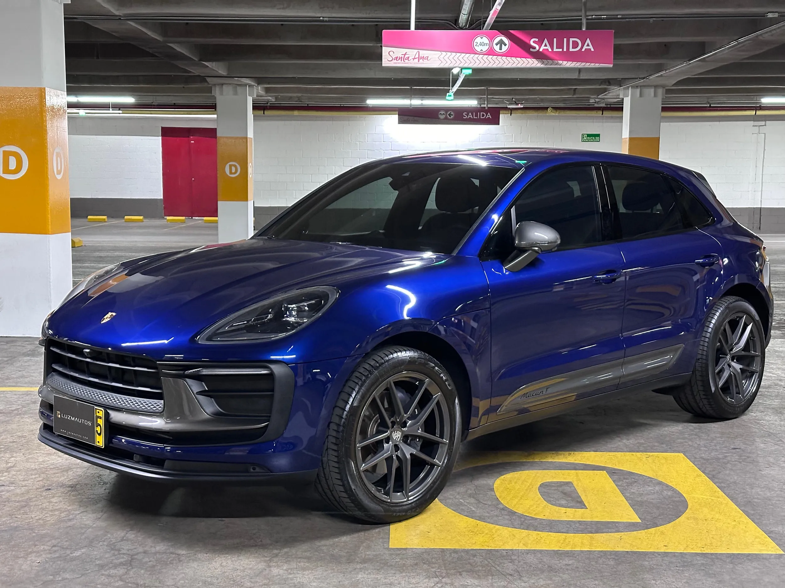 PORSCHE MACAN T 2023