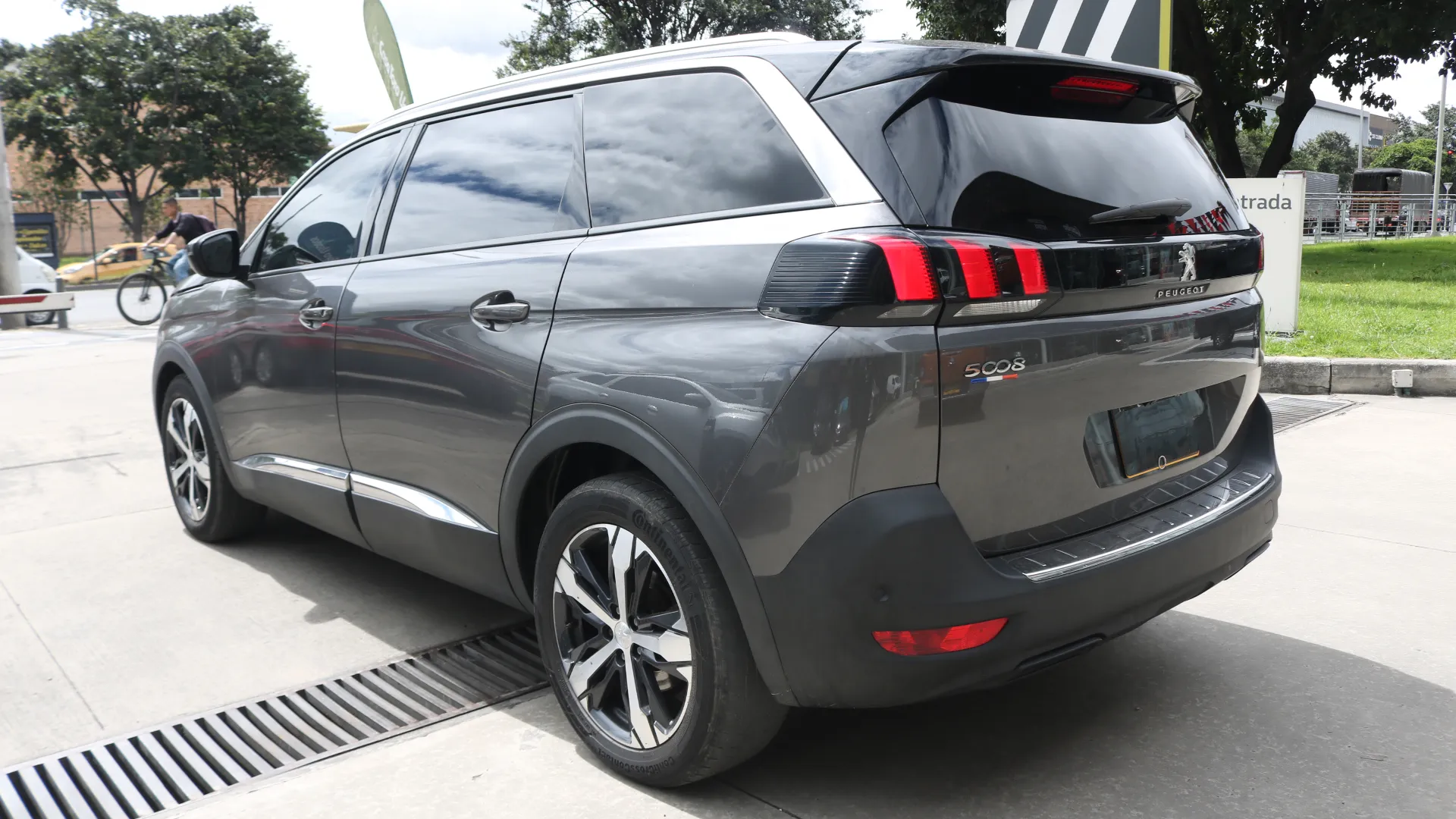 PEUGEOT 5008.0 ALLURE 2021