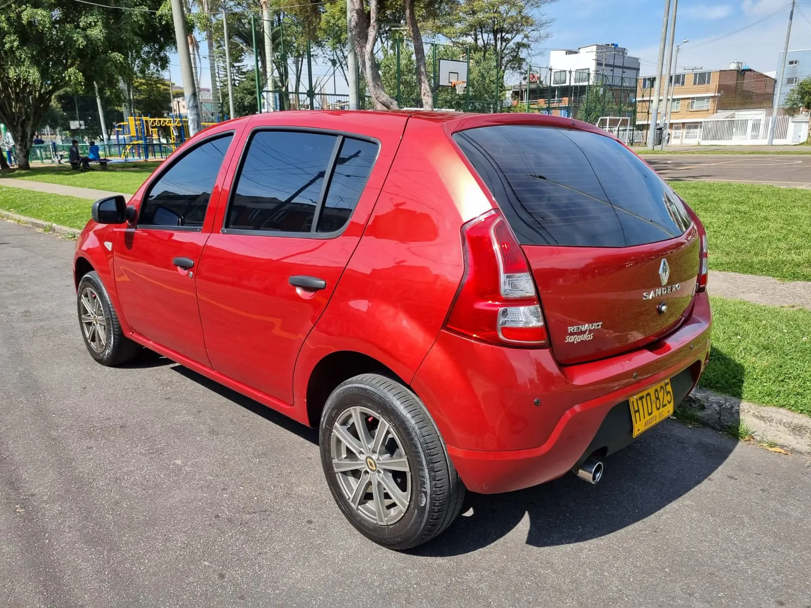 RENAULT SANDERO 2014