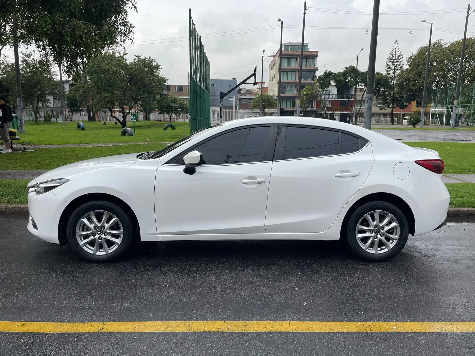 MAZDA 3 2019