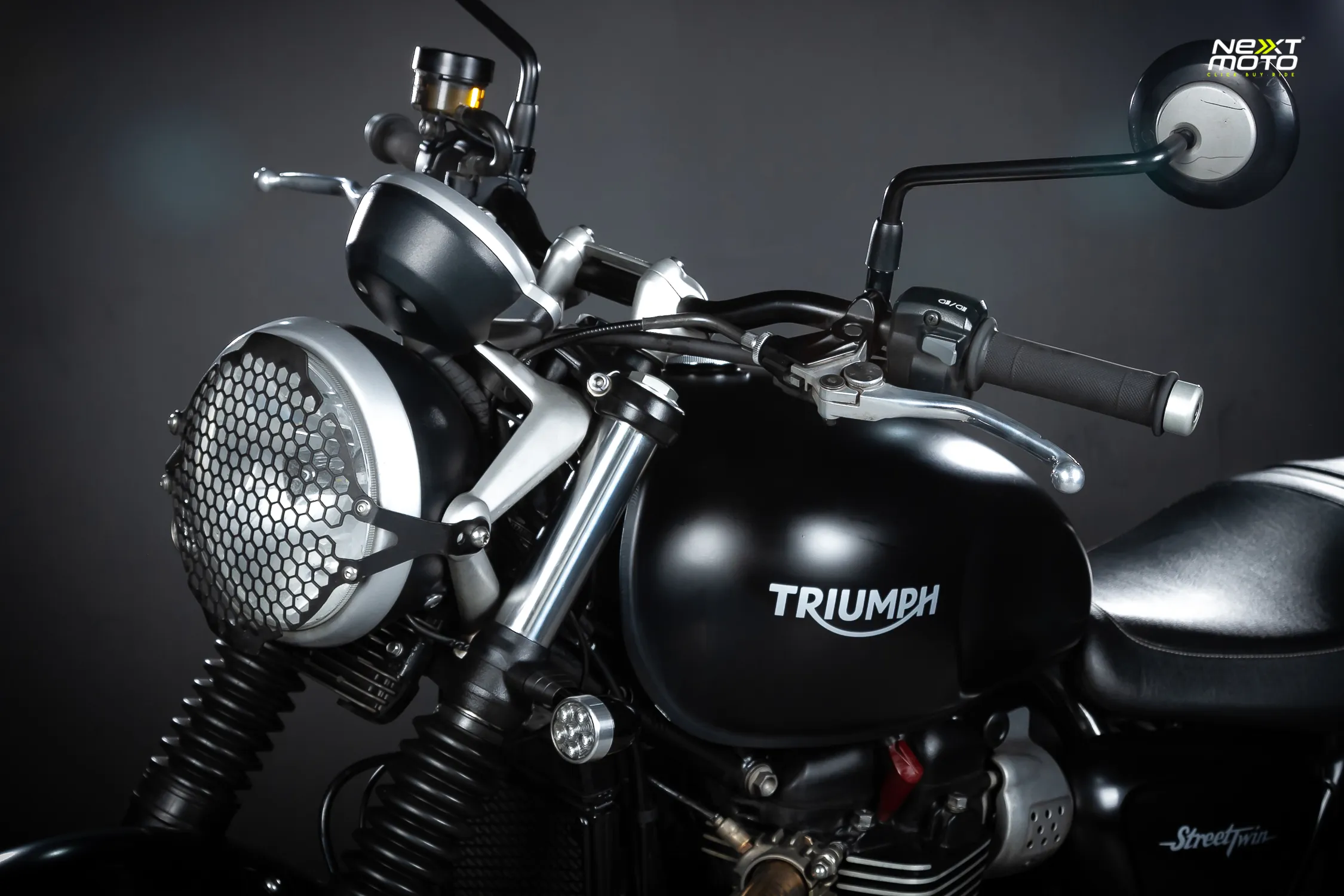 TRIUMPH STREET TWIN 2017