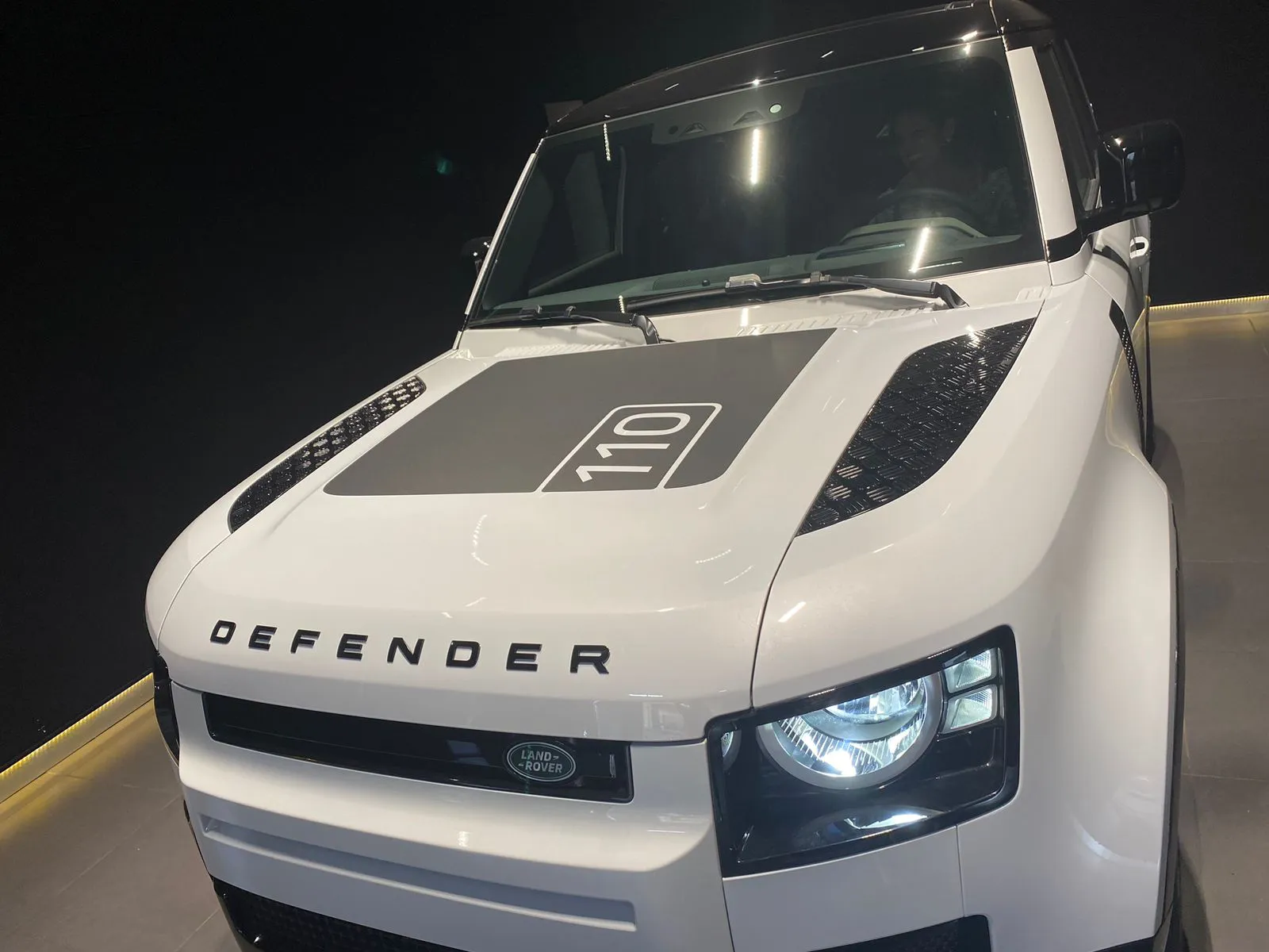 LAND ROVER DEFENDER 110 S [300TDI] 2024