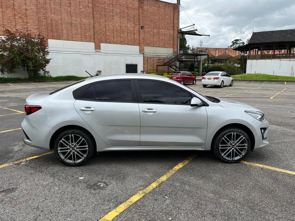 KIA RIO VIBRANT [FL] 2023