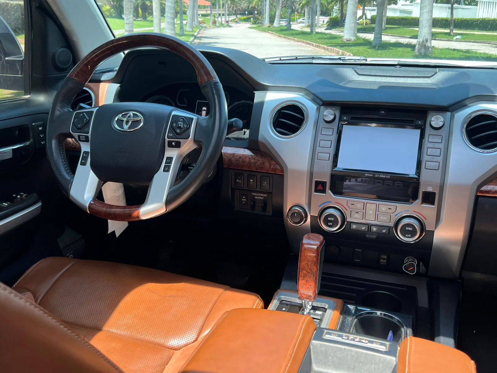 TOYOTA TUNDRA [1] SR5 2018