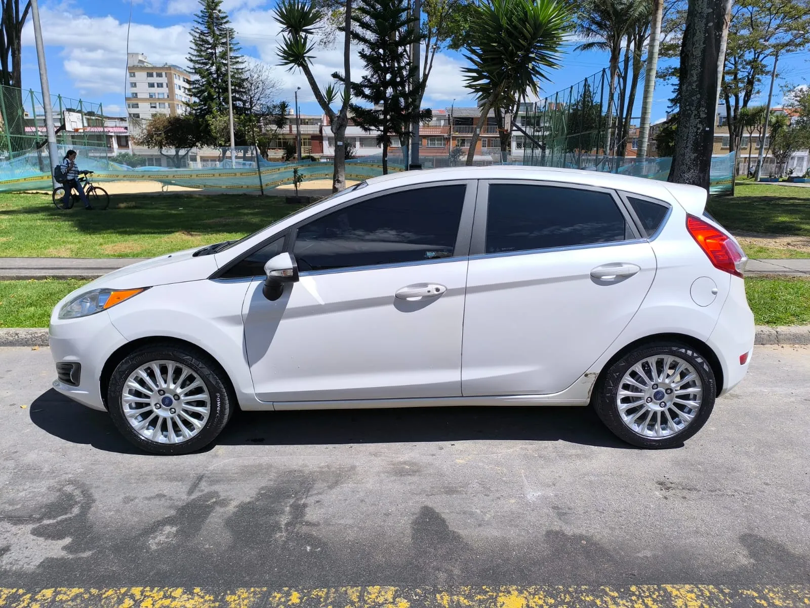 FORD FIESTA [7] HATCHBACK TITANIUM 2016