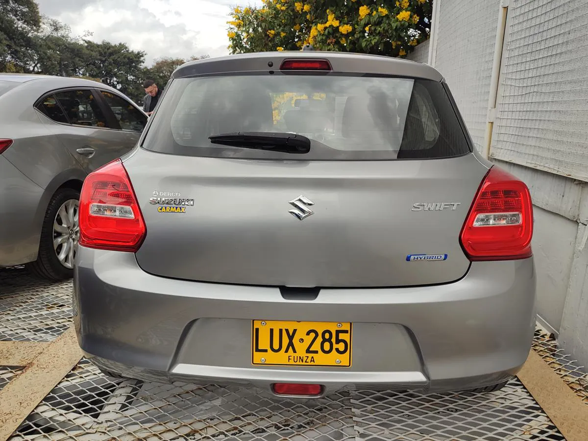 SUZUKI SWIFT HYBRID 2023