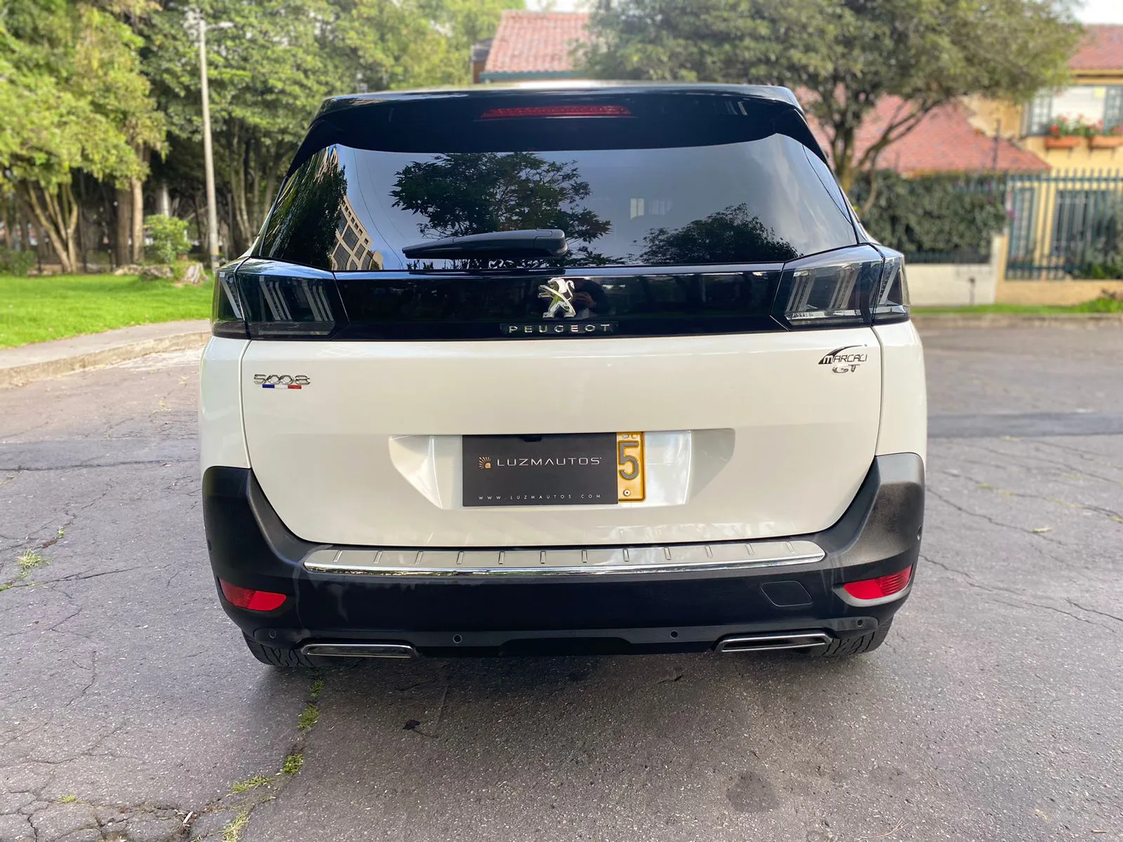 PEUGEOT 5008.0 ALLURE 2022