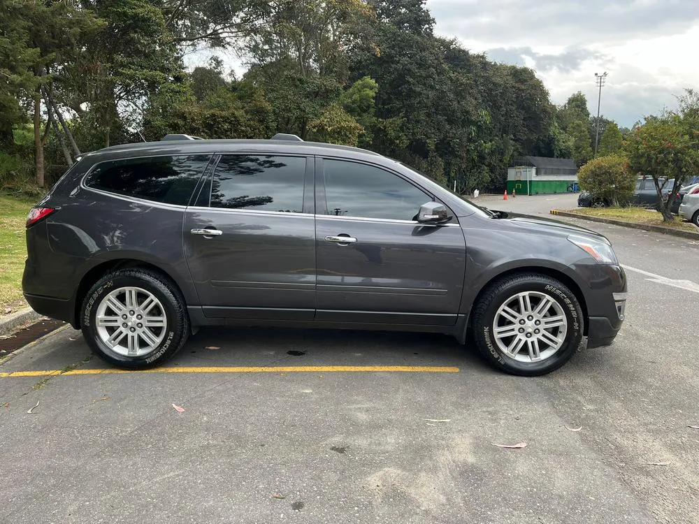 CHEVROLET TRAVERSE [FL] 3.6L LT 2013