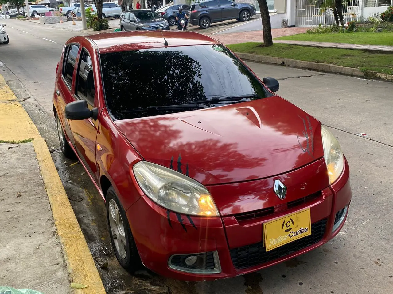 RENAULT SANDERO 2013