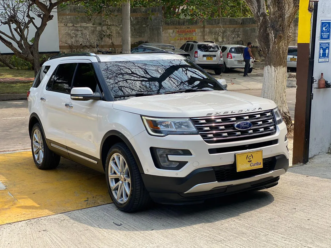 FORD EXPLORER 2017