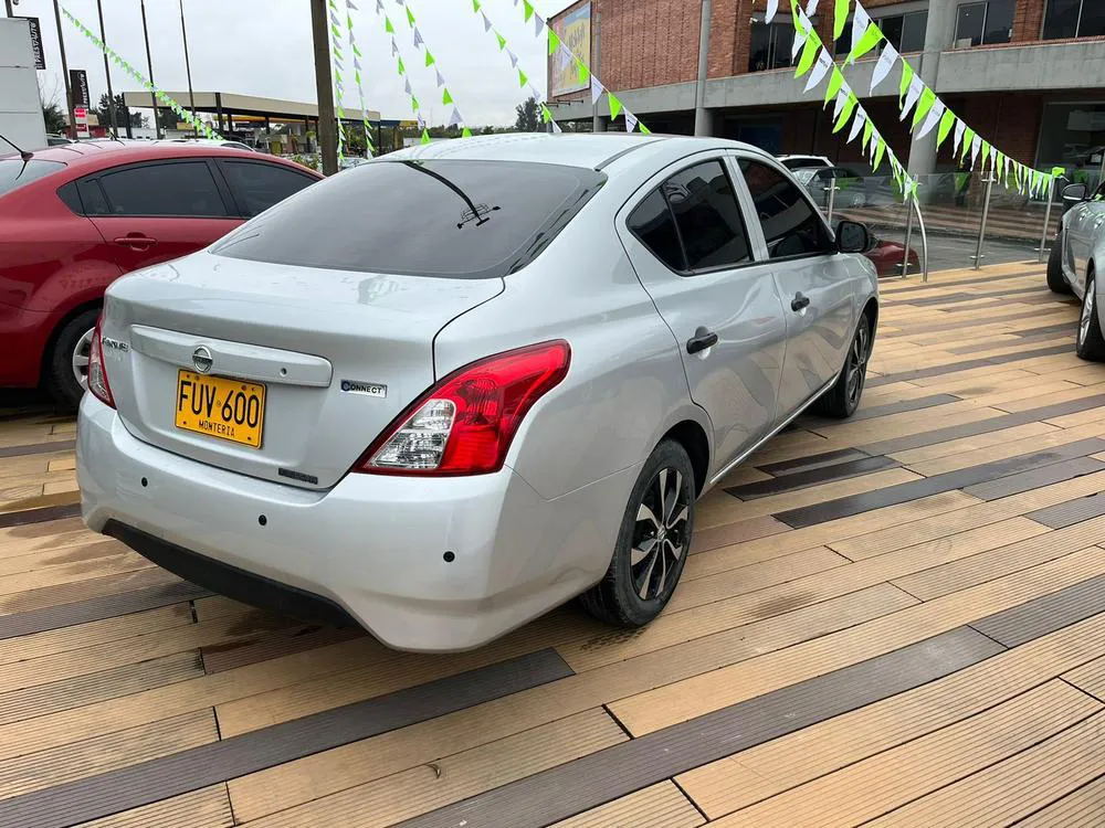 NISSAN VERSA [FL] V-DRIVE CONNECT 2022