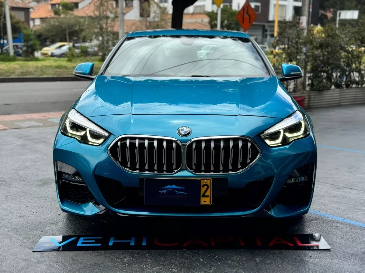 BMW 218 2022