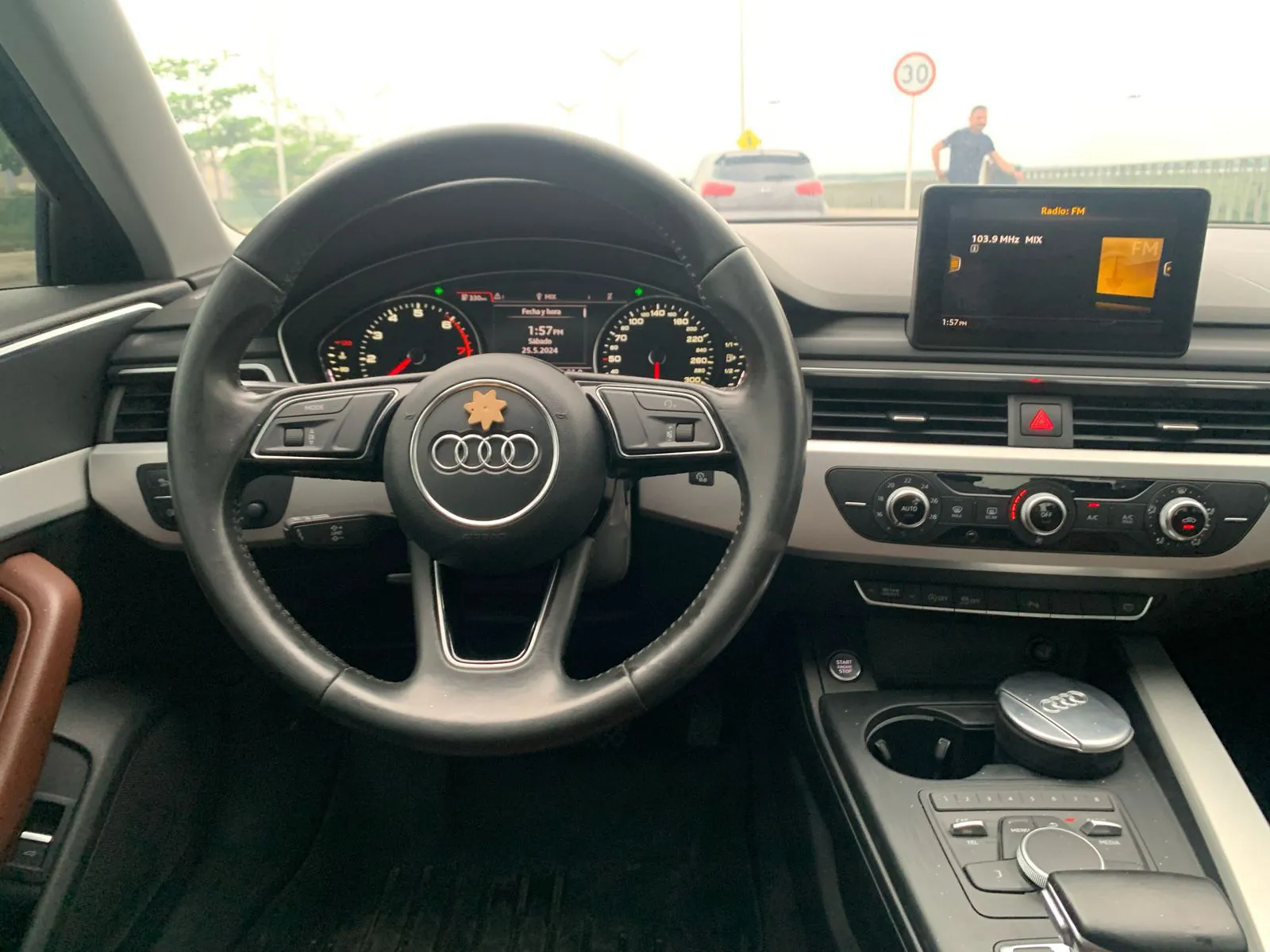 AUDI A4 2017