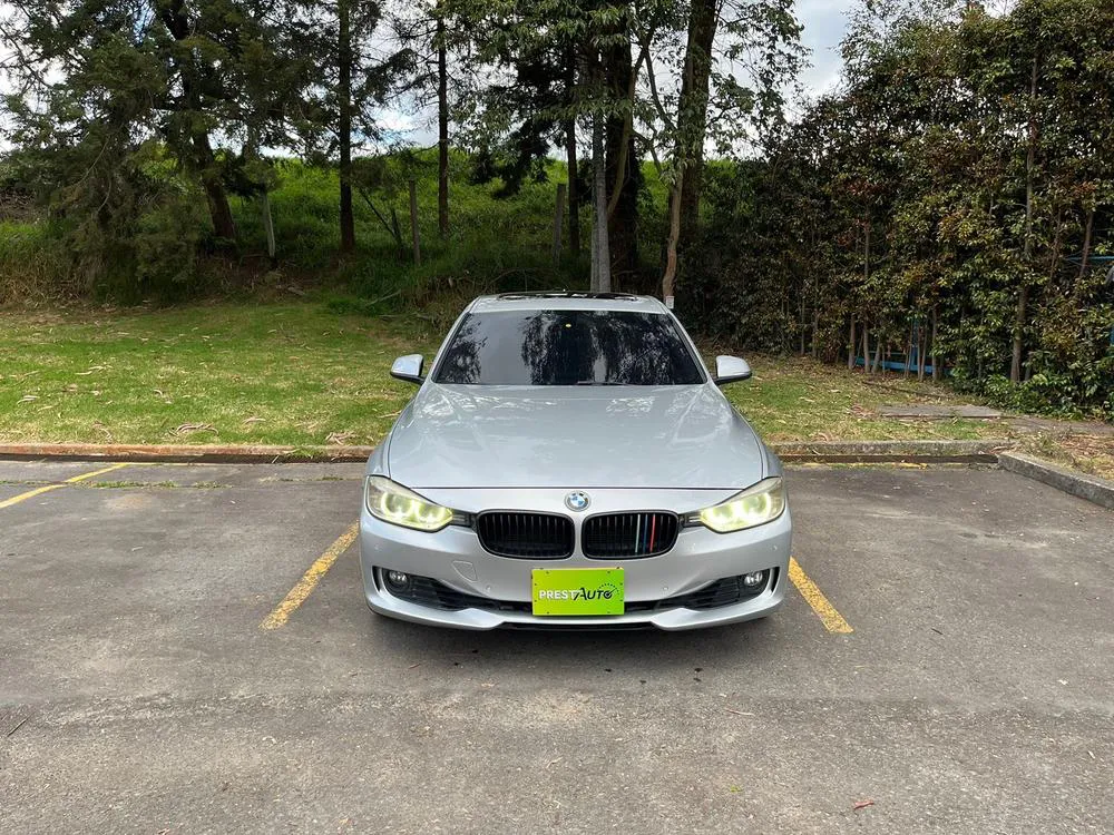 BMW 320i F30 Executive 2014