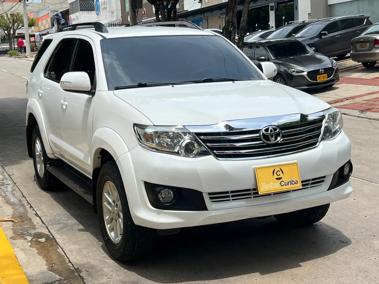 TOYOTA FORTUNER 2013