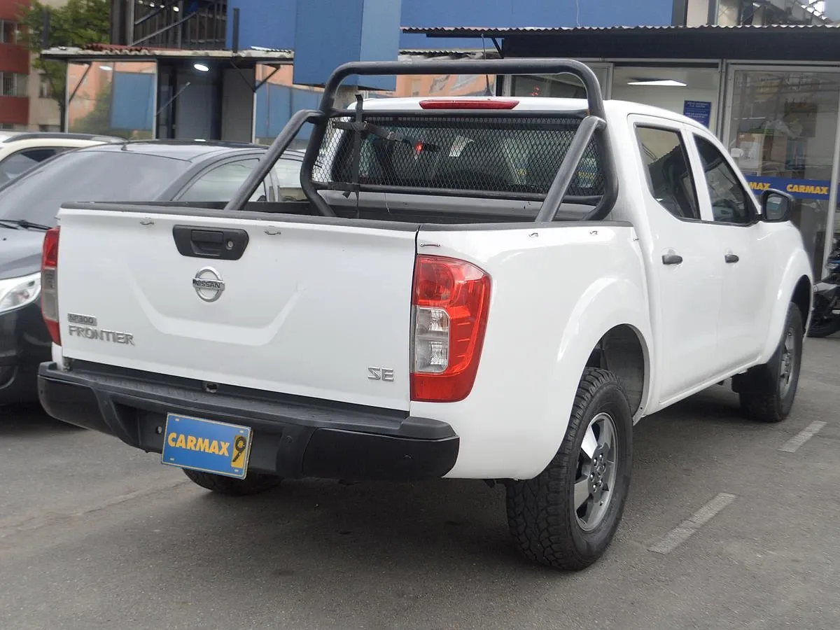 NISSAN D22 2019