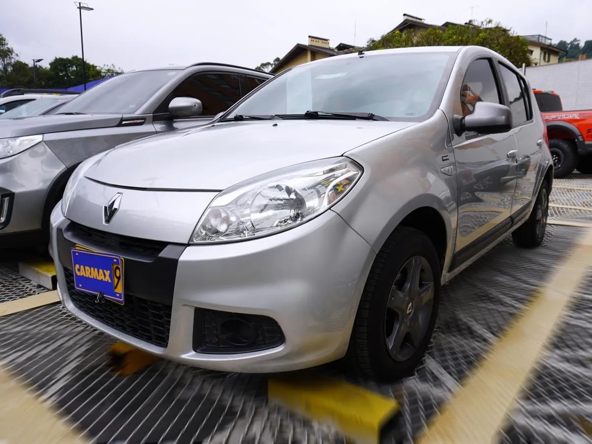 RENAULT SANDERO 2015