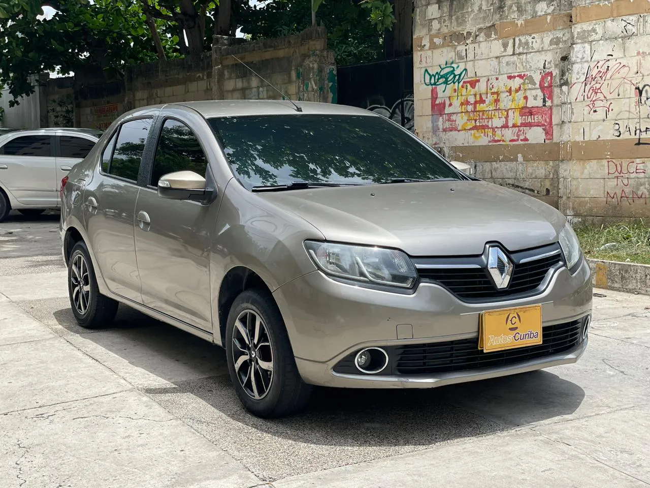 RENAULT LOGAN LOGAN EXPRESSION MT 1600CC 2016