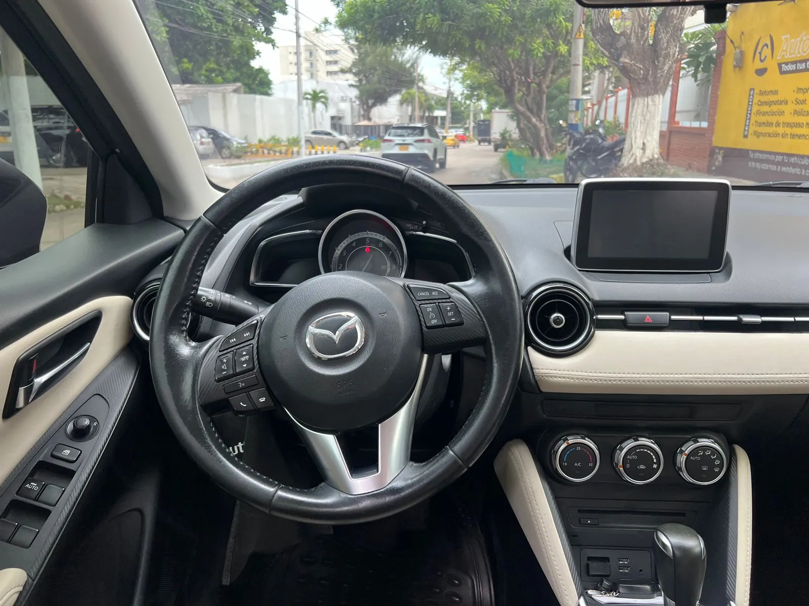 MAZDA 2 2017