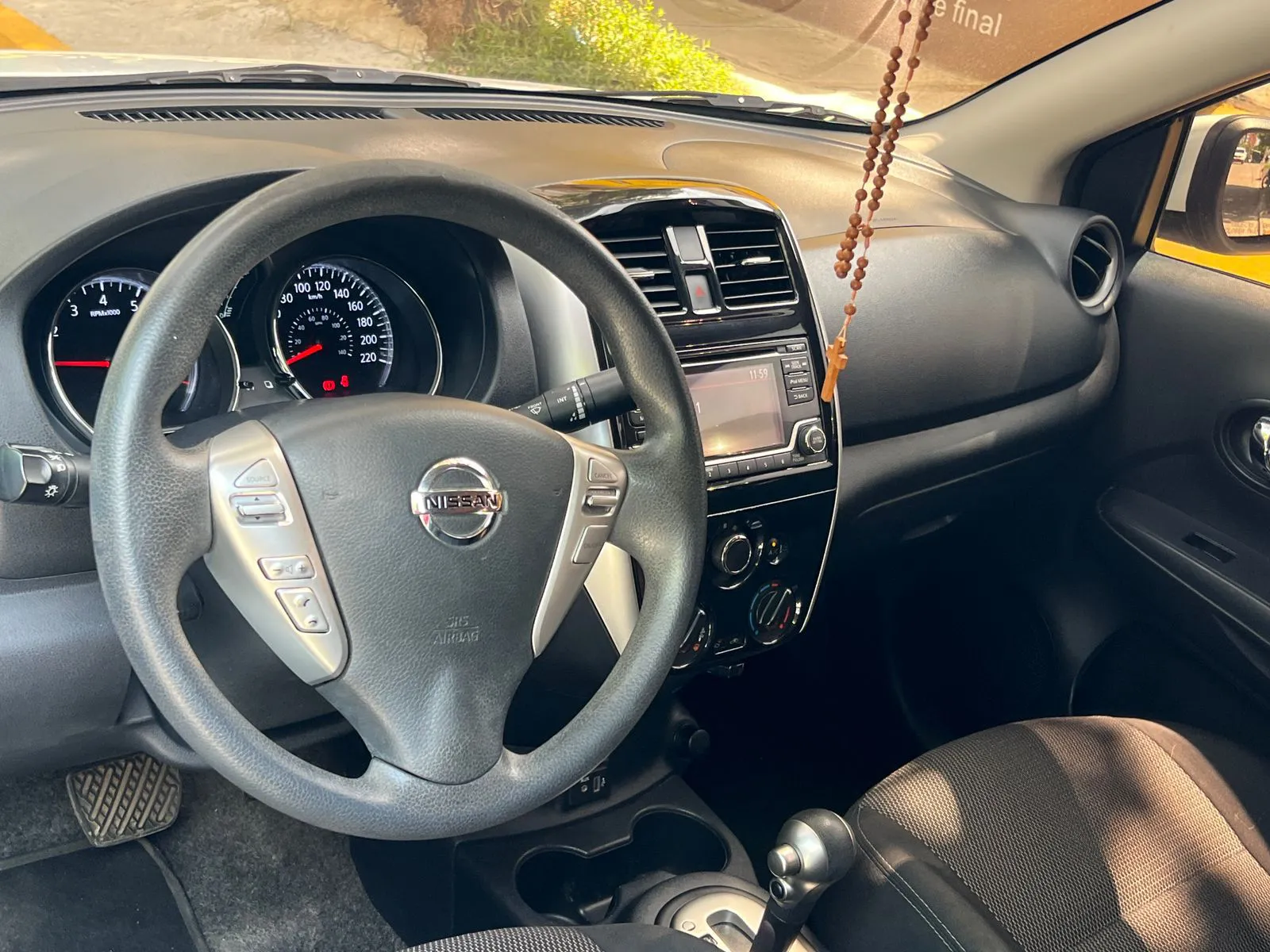 NISSAN VERSA 2019