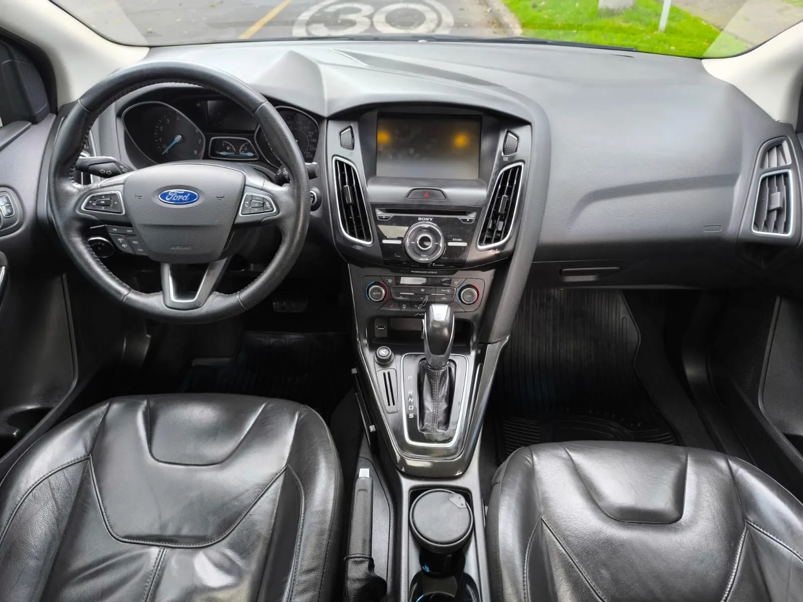 FORD FOCUS TITANIUM 2015