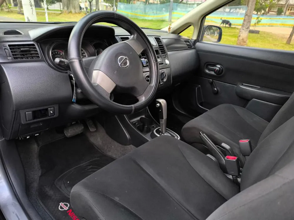 NISSAN TIIDA HB PREMIUM 2012