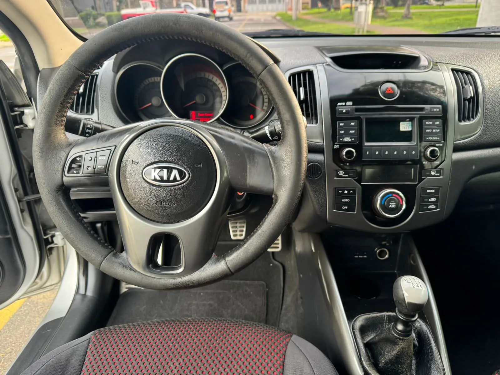 KIA CERATO KOUP SX 2013