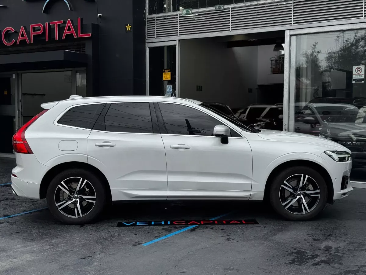 VOLVO XC60 2019