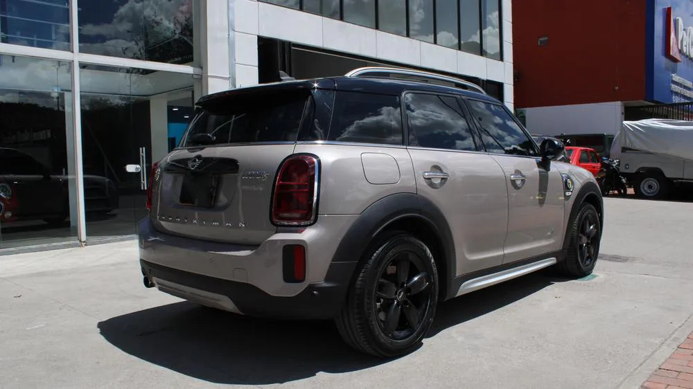 MINI COUNTRYMAN F60 LCI COOPER S E ICONIC ALL4 2023