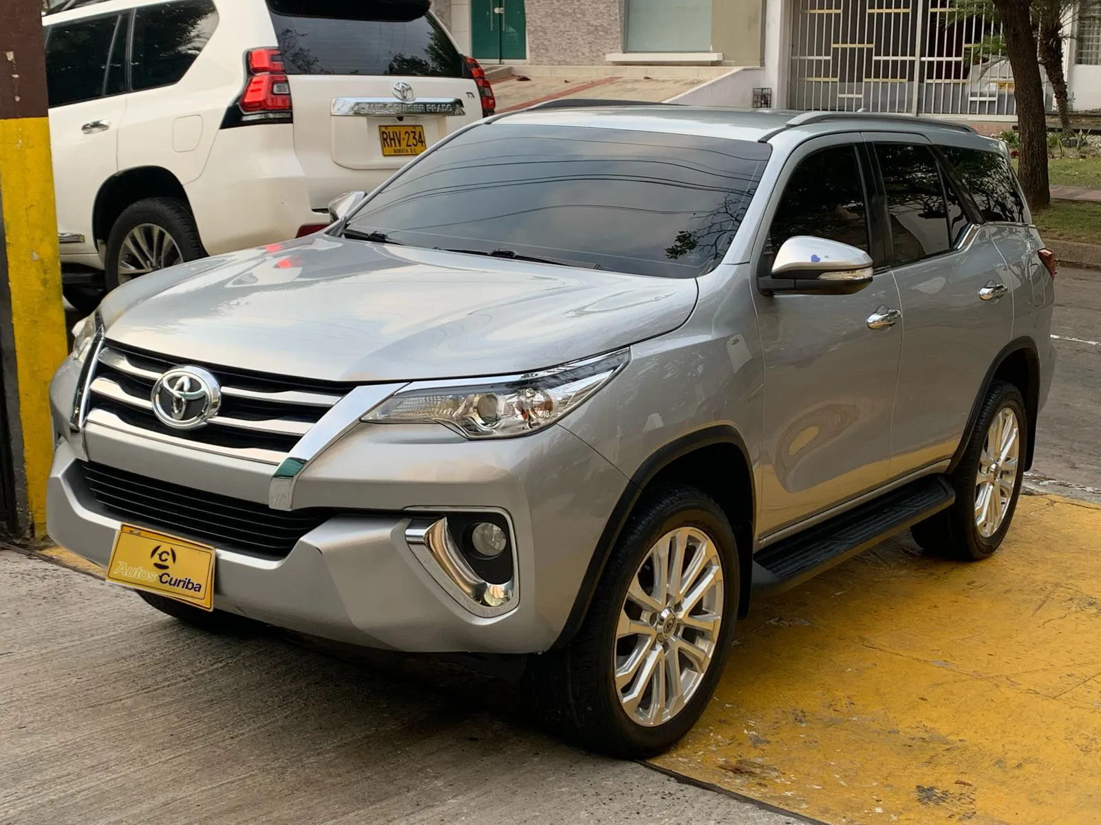 TOYOTA FORTUNER 2017