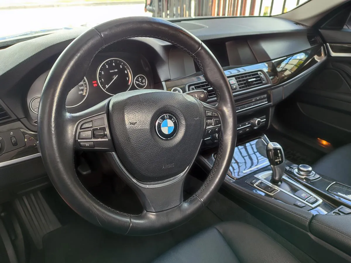 BMW 520 i 2013