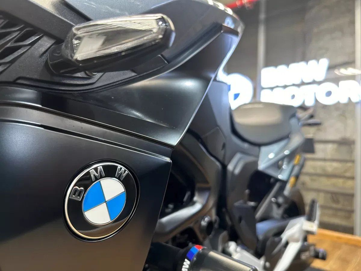 BMW F 900 R DYNAMIC 2024