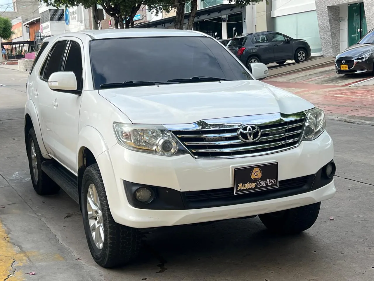 TOYOTA FORTUNER 2015