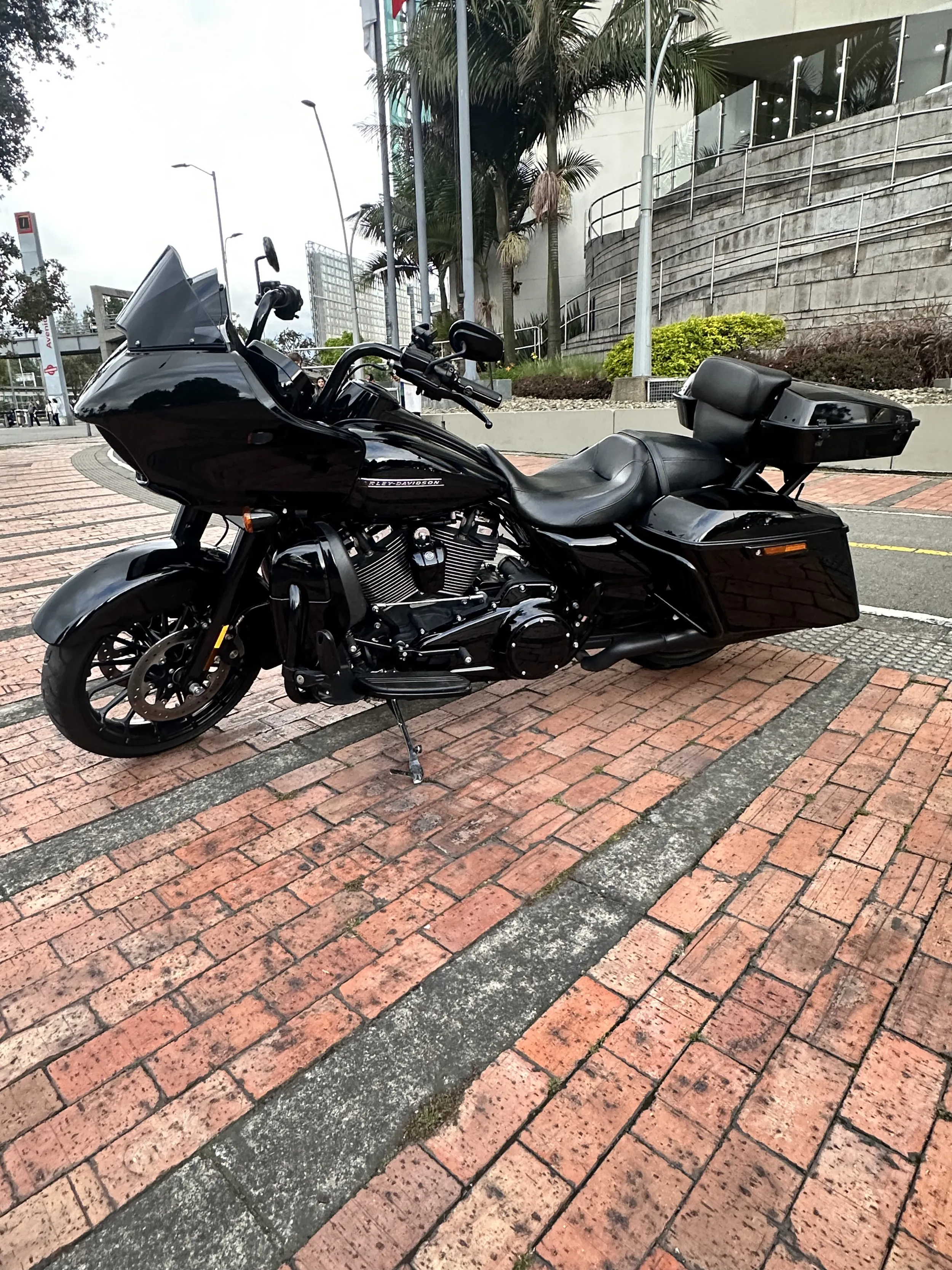 HARLEY DAVIDSON ROAD GLIDE FLTRU ULTRA 2019