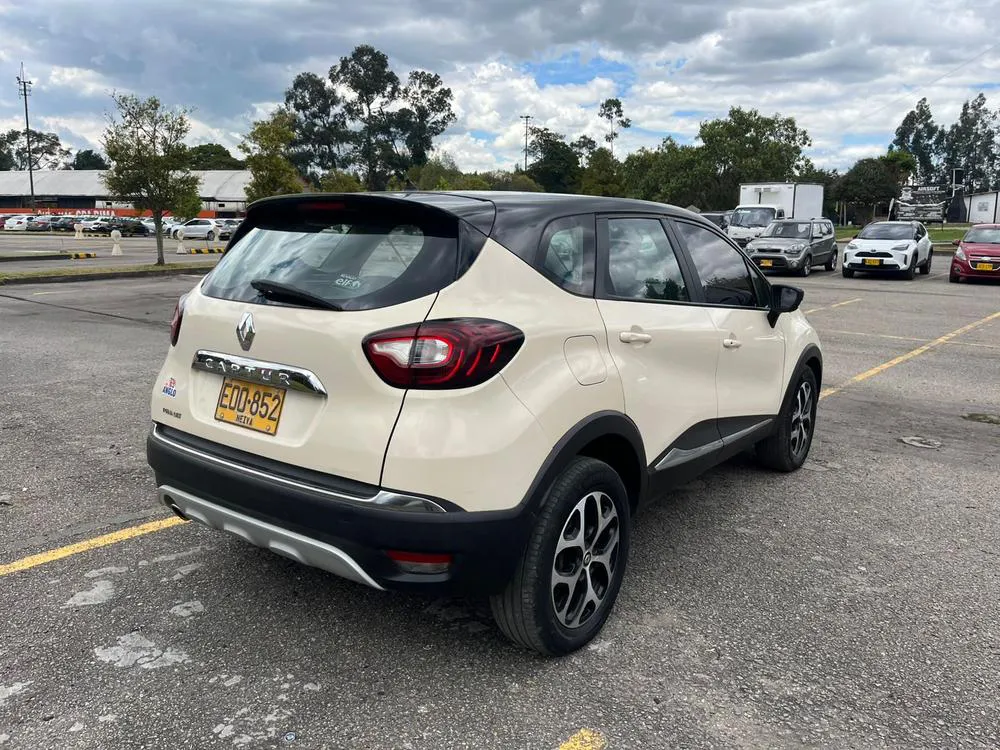 RENAULT CAPTUR INTENS 2018