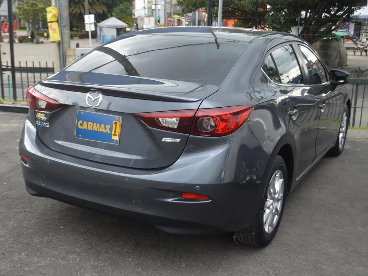 MAZDA 3 2015