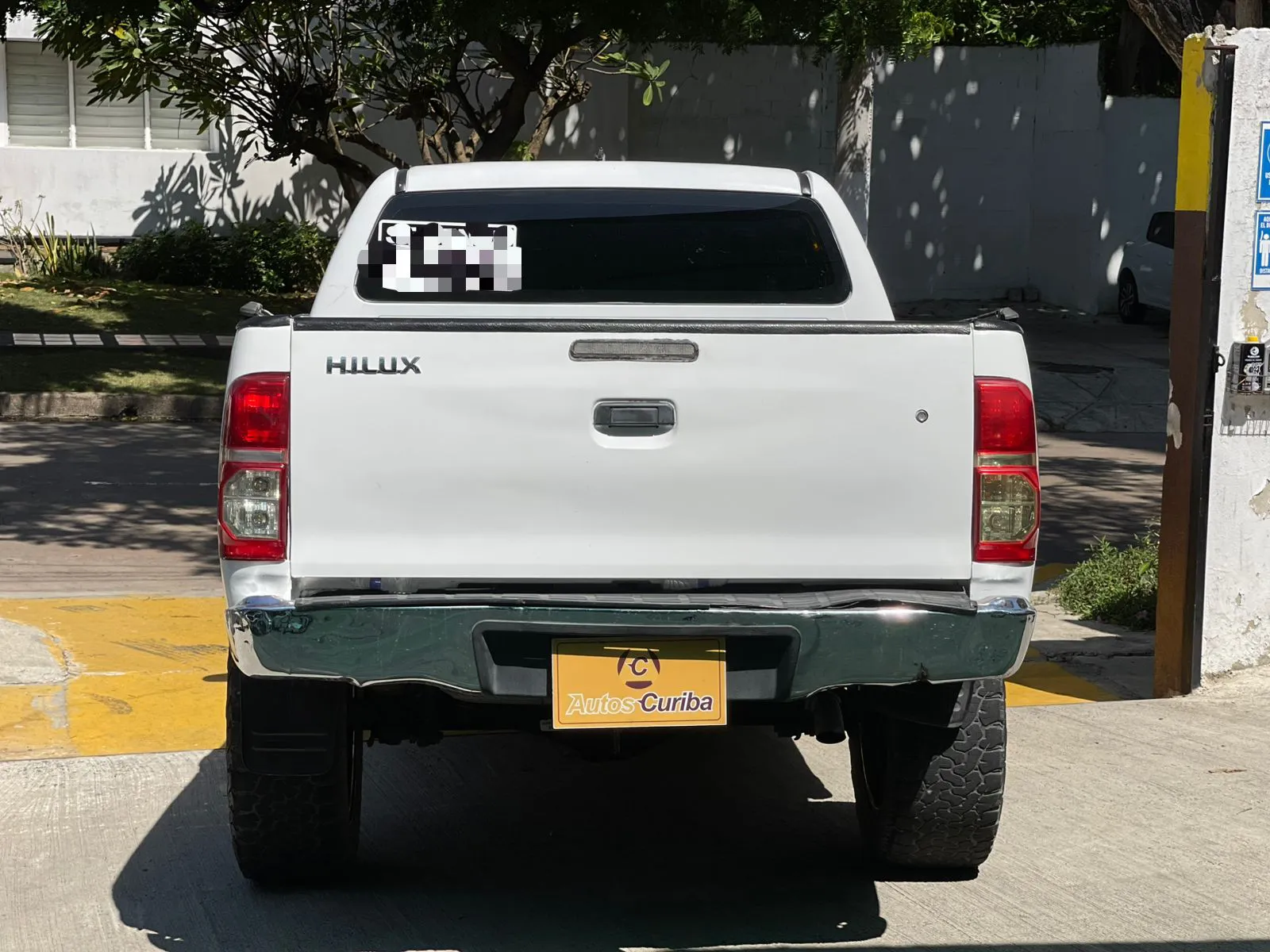 TOYOTA HILUX 2012