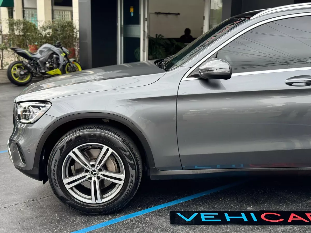 MERCEDES BENZ GLC 300 2021