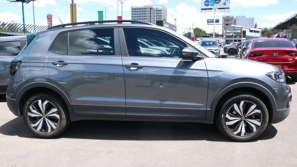 VOLKSWAGEN T-cross TRENDLINE 2024