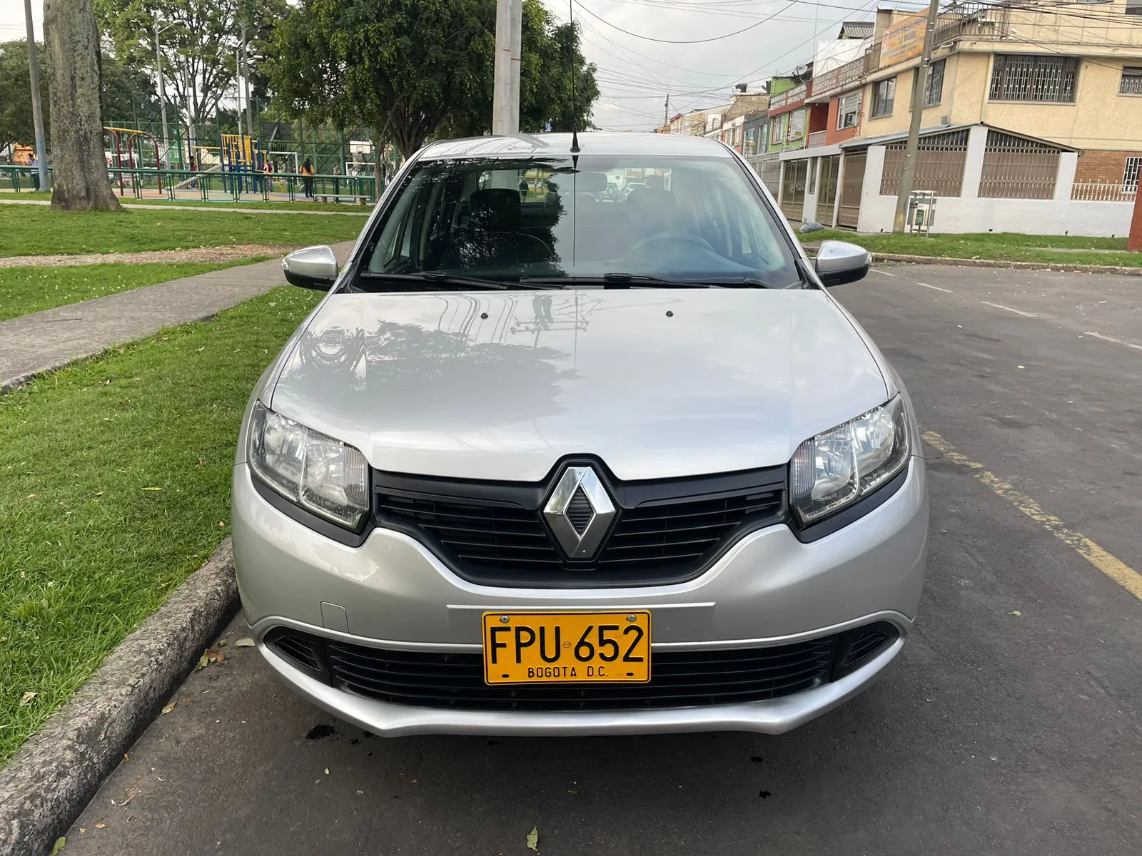 RENAULT LOGAN 2019